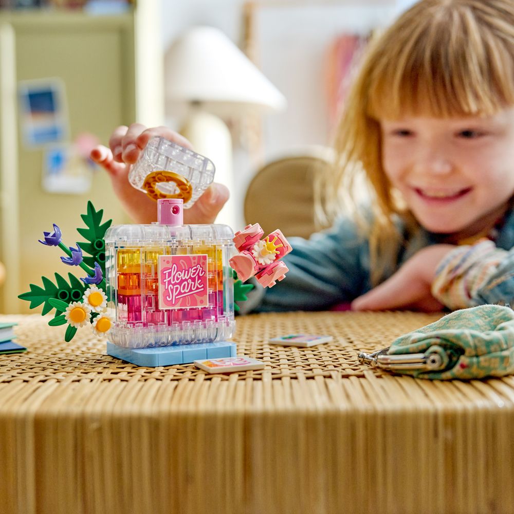 Floral Decor Perfume Bottle LEGO 31383