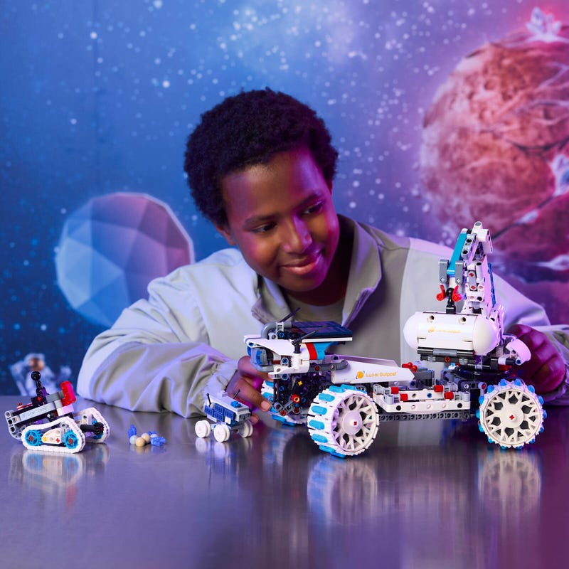 Lunar Outpost® Moon Rover Space Vehicle LEGO 42211