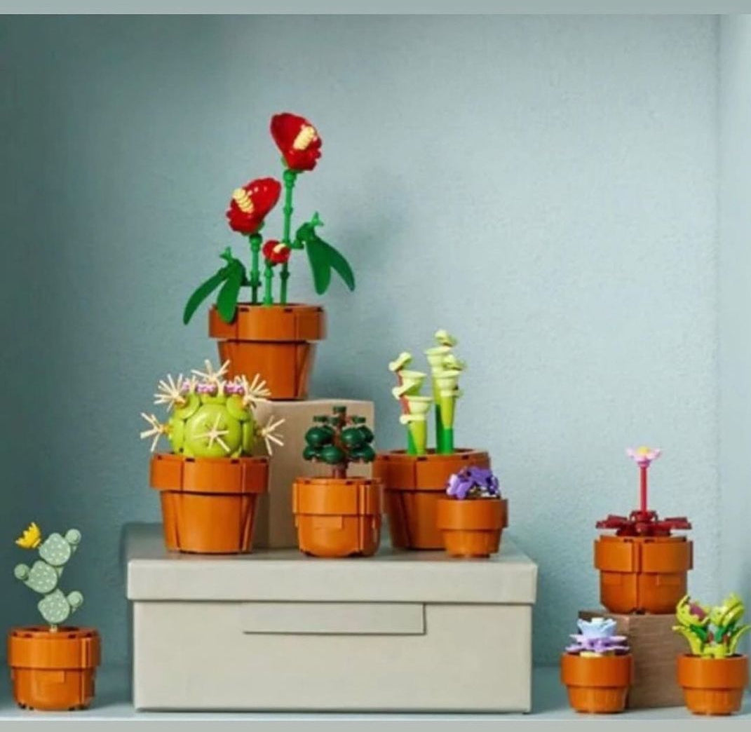 Small plants LEGO 10329