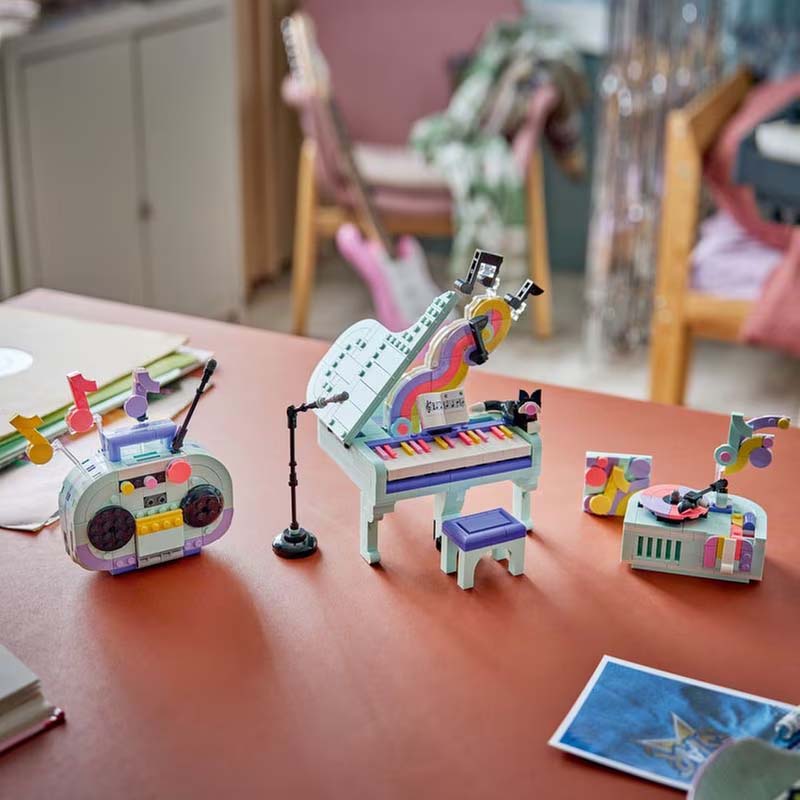 Music Decor Piano with Cat LEGO 31392