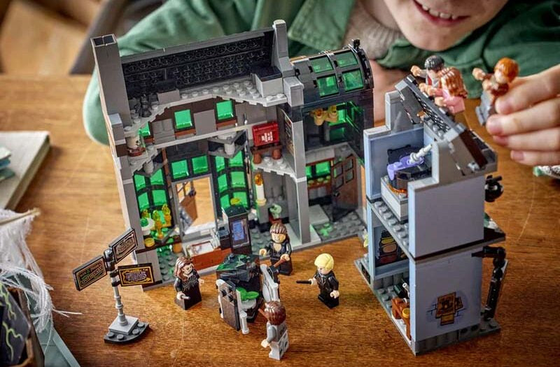 Knockturn Alley™ Wizarding Shops LEGO 76471