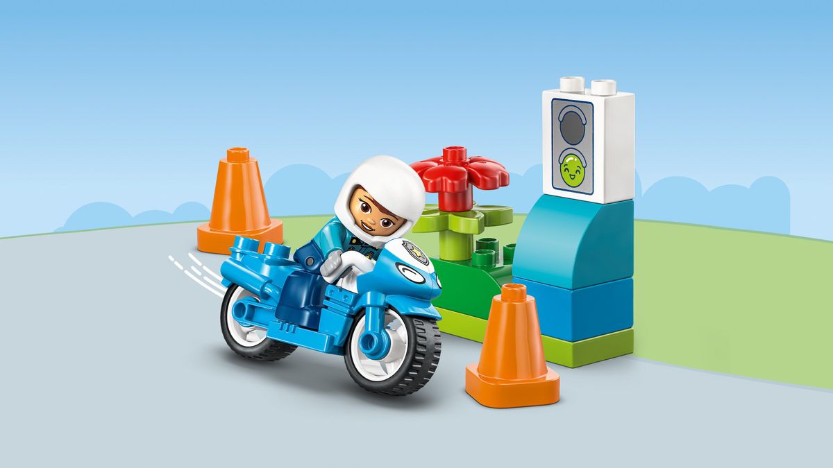 Blue Police Motorcycle LEGO 10471