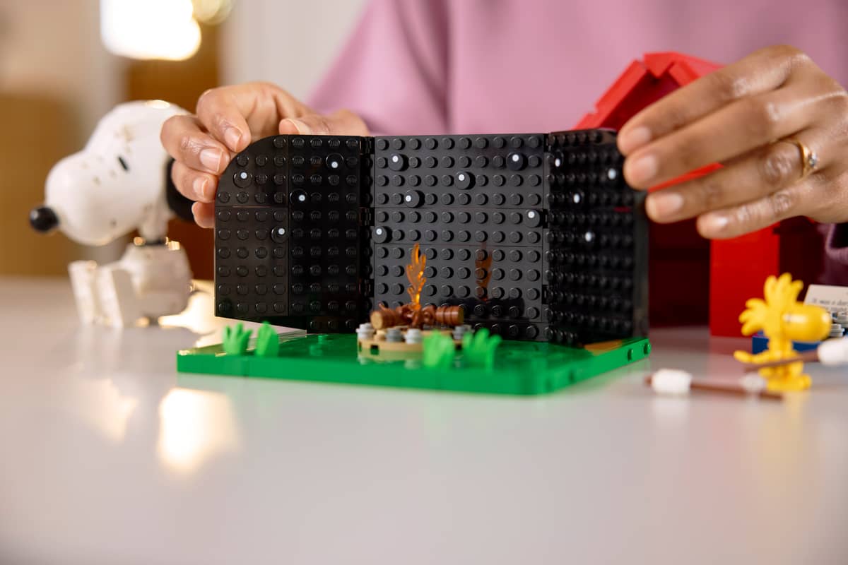 Peanuts: Snoopy's Doghouse LEGO 21368