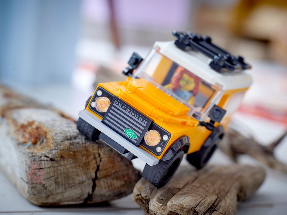 Land Rover Classic Defender LEGO 40650