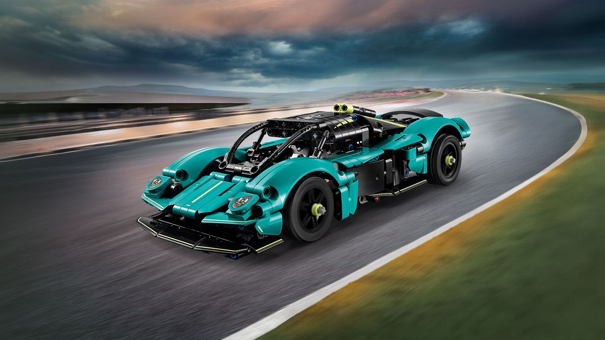 Aston Martin Valkyrie LEGO 42208