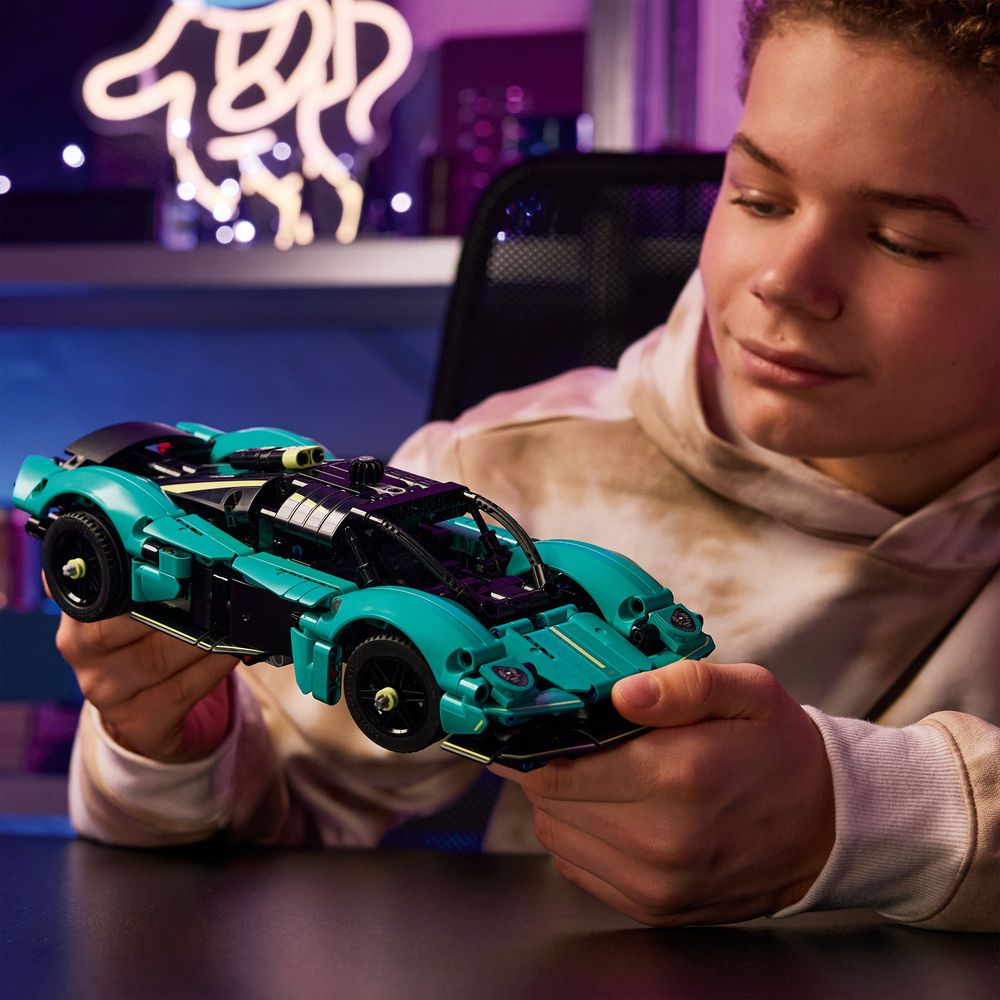 Aston Martin Valkyrie LEGO 42208