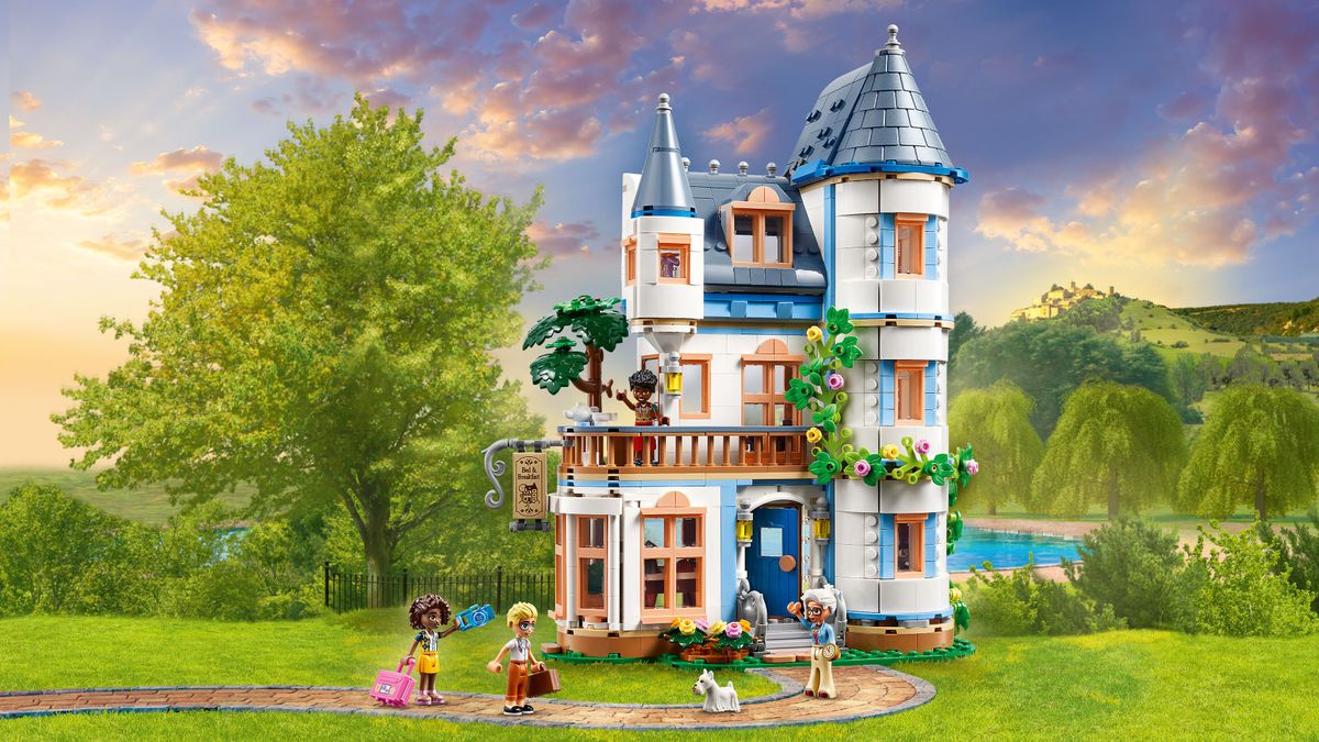 Castle Bed and Breakfast LEGO 42638