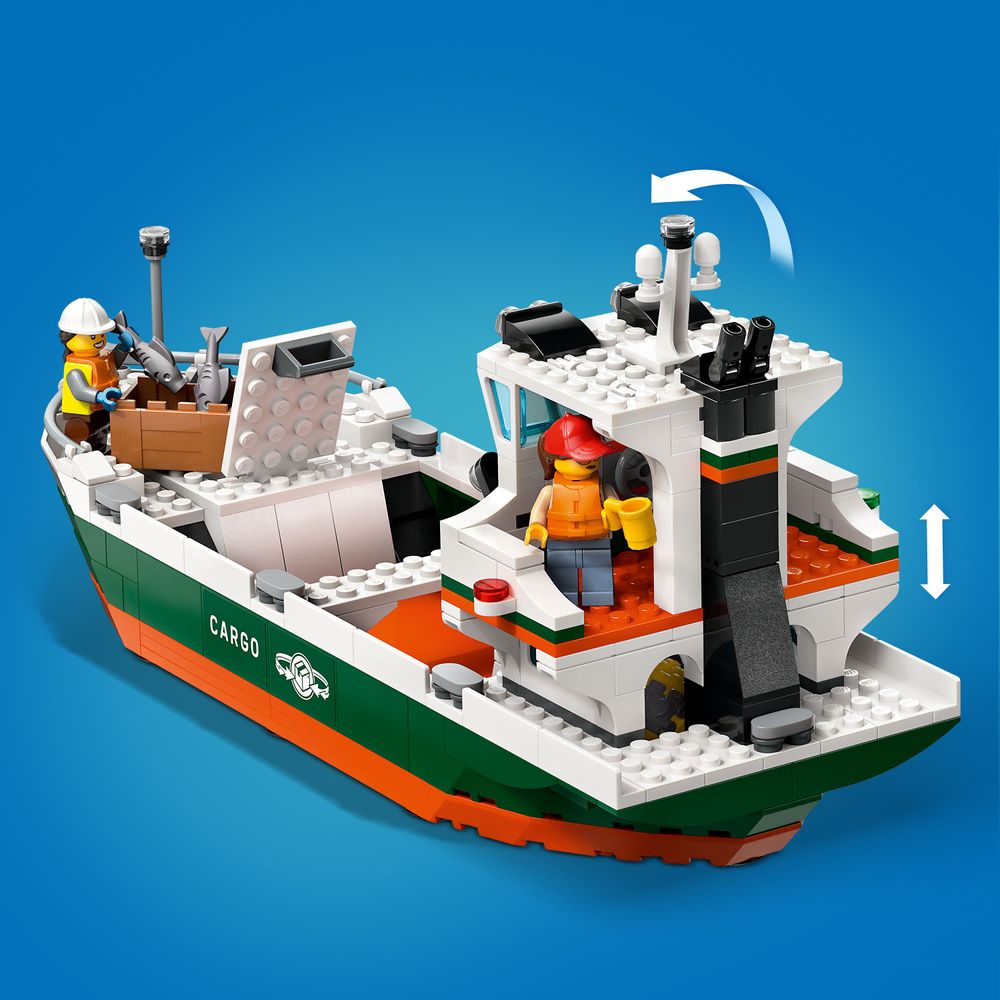 Seaside Harbor with Cargo Ship LEGO 60422