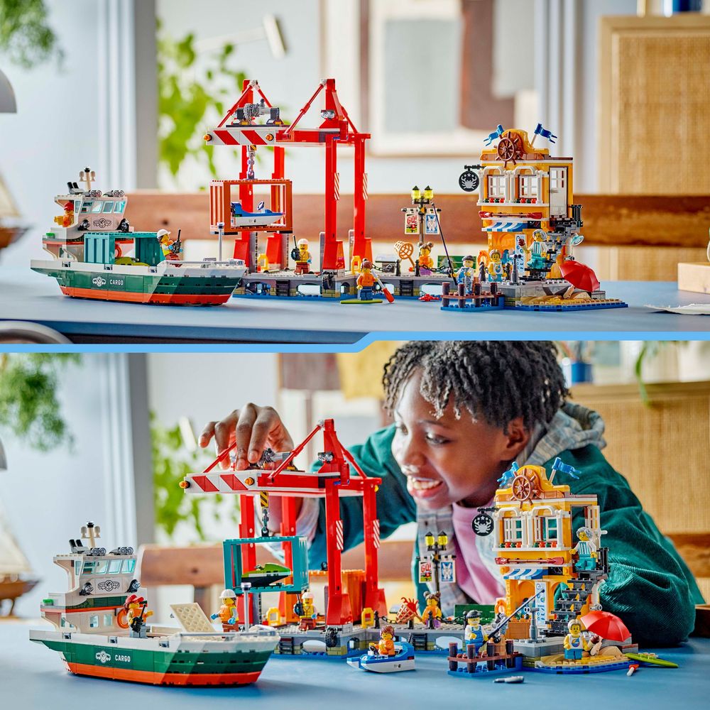 Seaside Harbor with Cargo Ship LEGO 60422