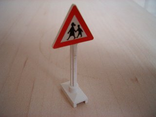 649pb07 | Road Sign Triangle with Children Playing Pattern | LEGOPART