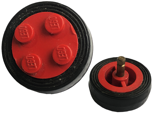 7039c01 | Wheel with 4 Studs and Axle with Black Tire Smooth - Small Solid | LEGOPART