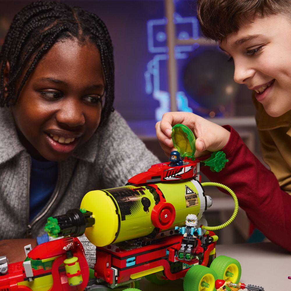 Mateo's Spray Paint Truck LEGO 71499