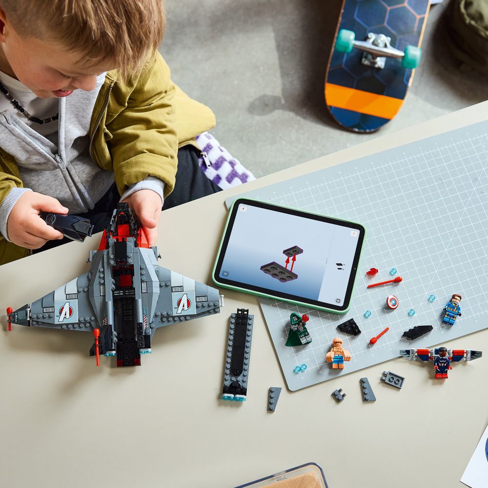 Avengers: Doomsday Quinjet LEGO 76347