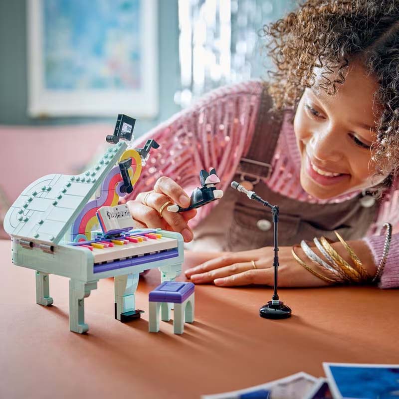 Music Decor Piano with Cat LEGO 31392
