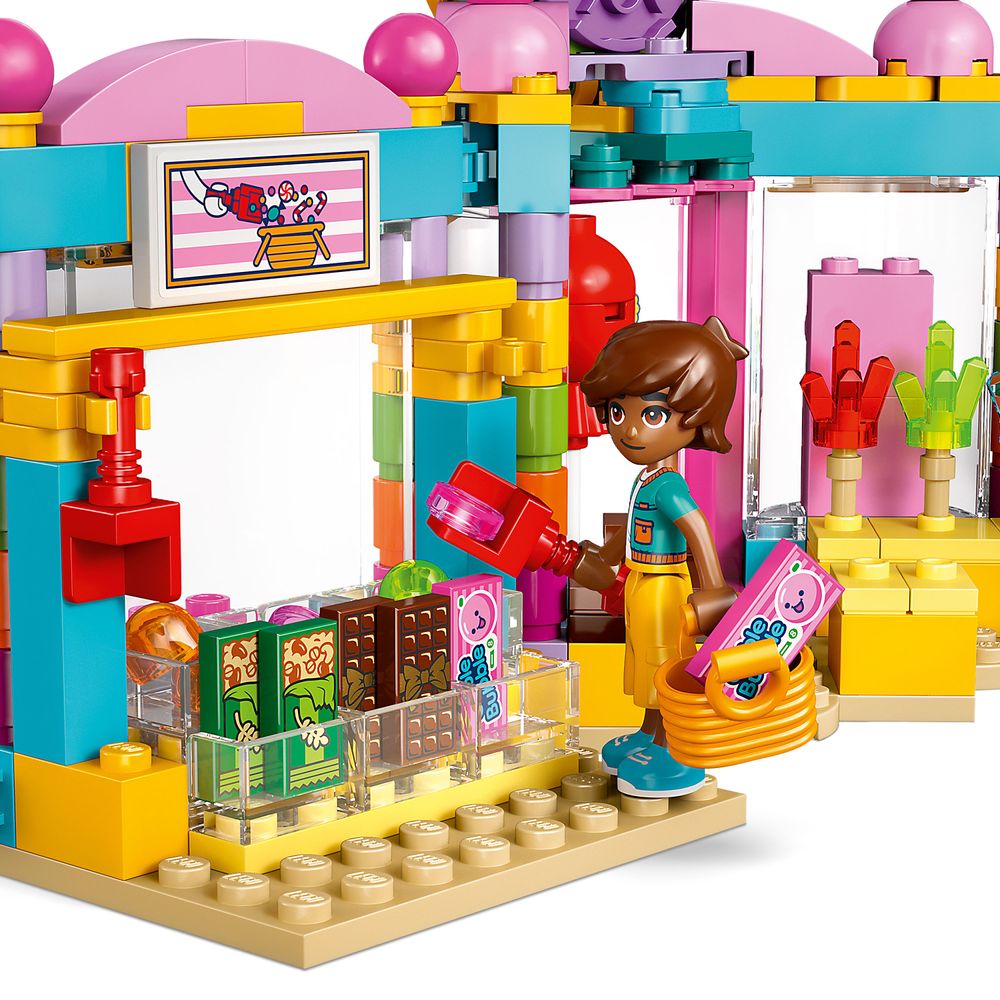 Heartlake City Candy Store LEGO 42649