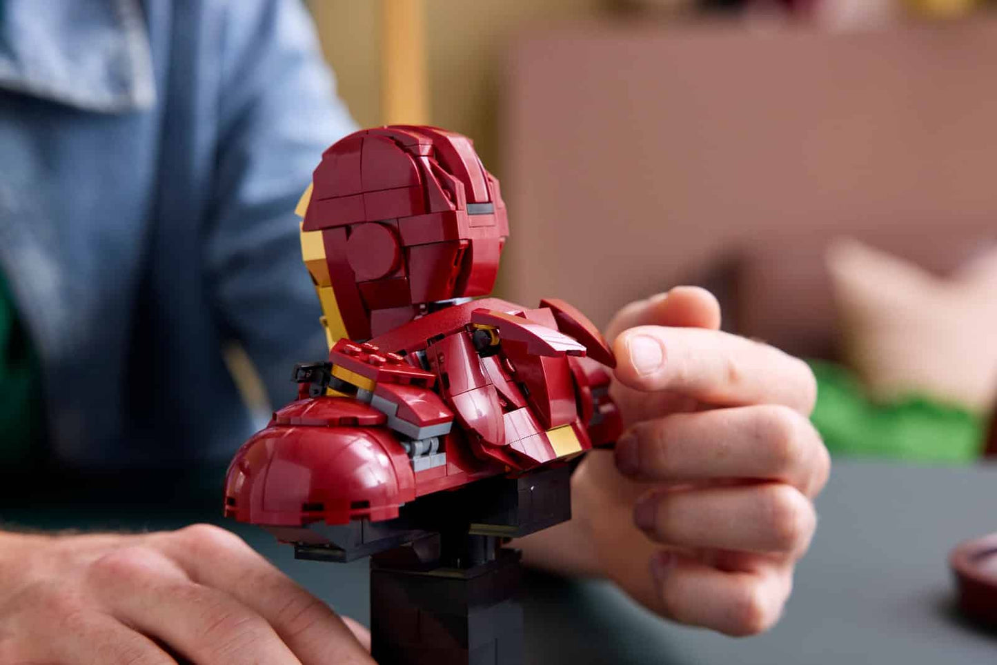 Iron Man MK4 Bust LEGO 76327