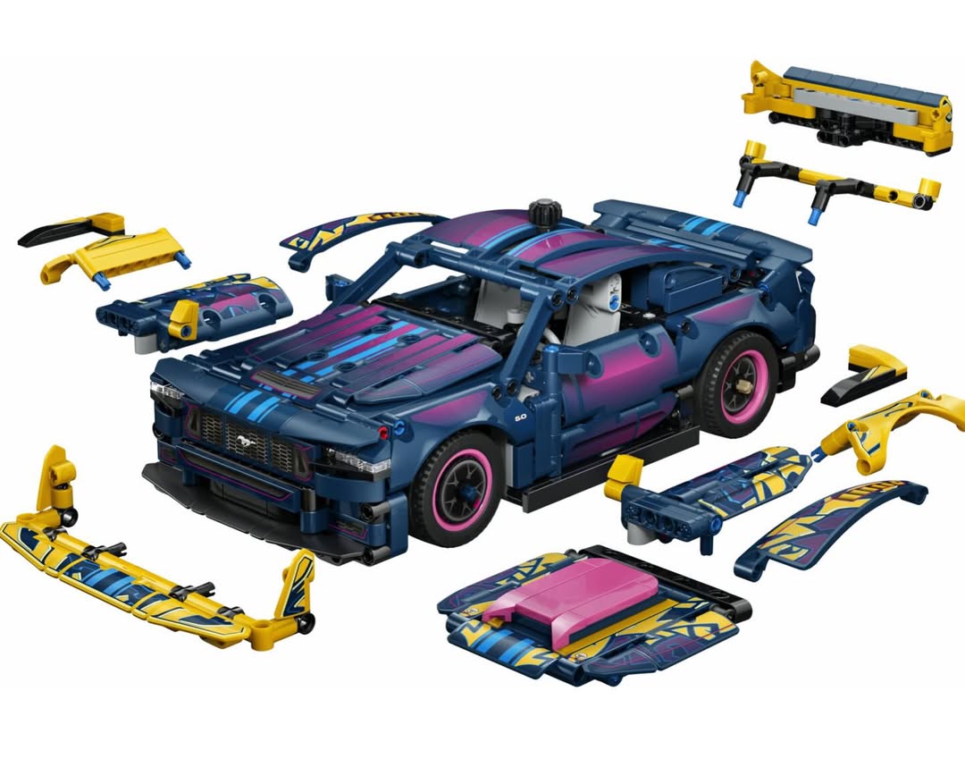 Custom Garage Ford Mustang GT LEGO 42236