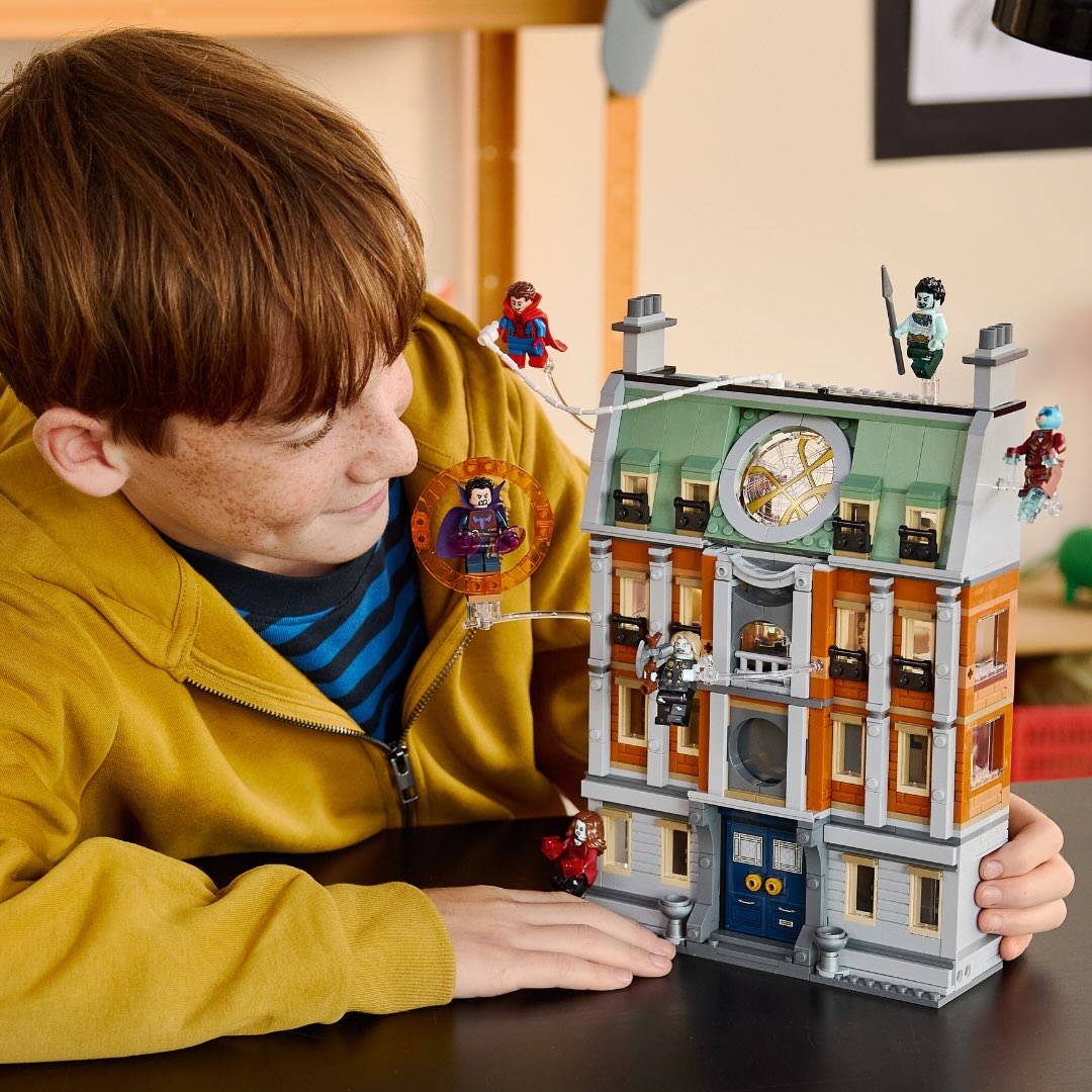 trange Supreme Sanctum LEGO 67005