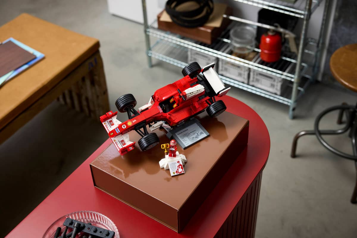 Ferrari F2004 & Michael Schumacher LEGO 11375