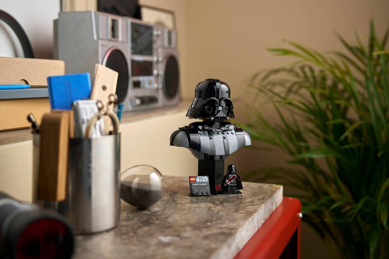 Darth Vader Bust LEGO 75439
